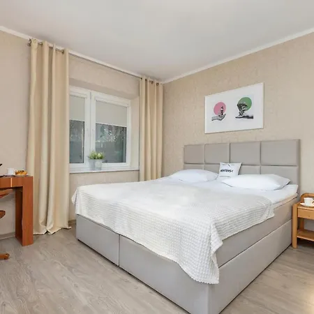 Soft Beige Raniuszka In By Renters Lejlighed